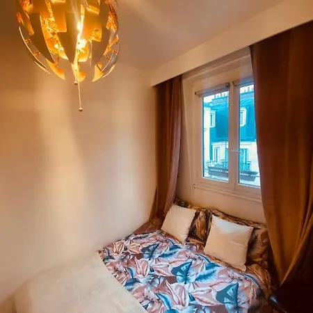 Appartamento Fully Equipped In The Heart Of - Area Champs Elysées Parigi